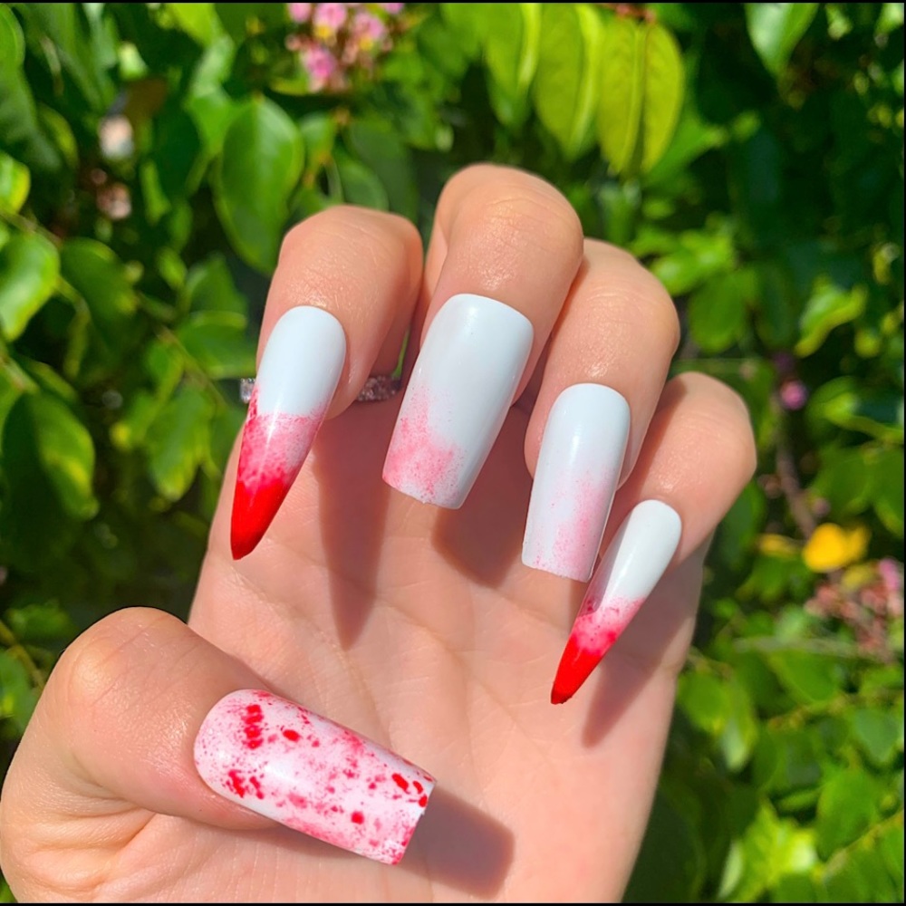Halloween🧛‍♀️❤️🤍 Press On Nails, RING INCULDED‼️